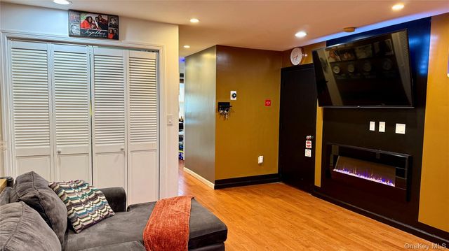 660 Williams Avenue, Brooklyn, NY 11207