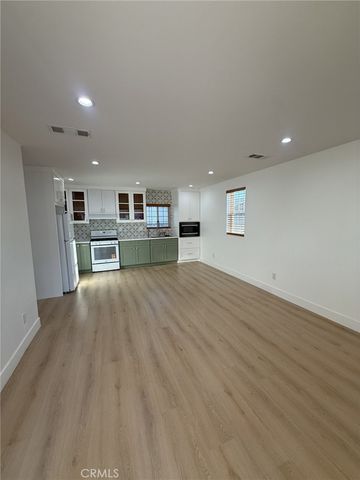 662 E 87th Street, Los Angeles, CA 90002