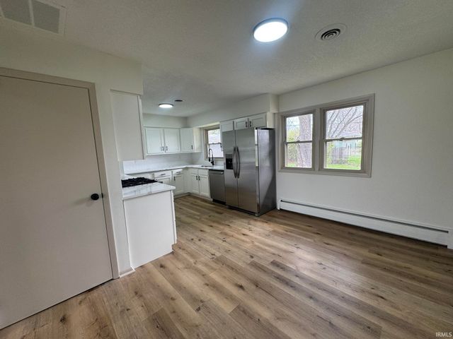 2820 Sherborne Boulevard, Fort Wayne, IN 46805