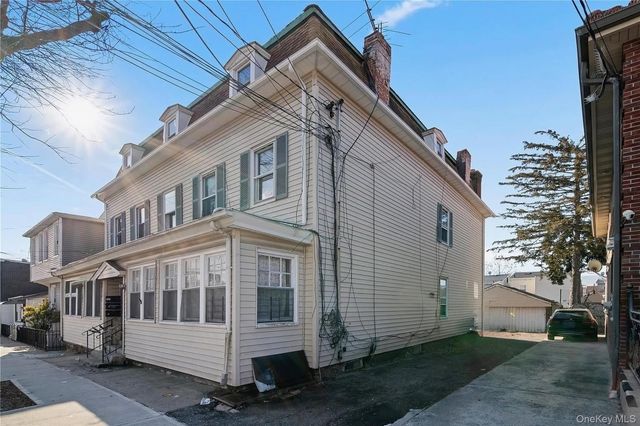 1524 124th Street, College Point, NY 11356