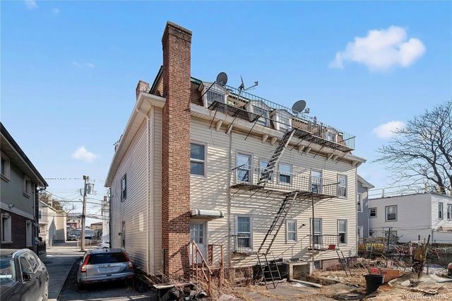 1524 124th Street, College Point, NY 11356