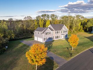 85 Weathervane Drive, New Milford, CT 06776
