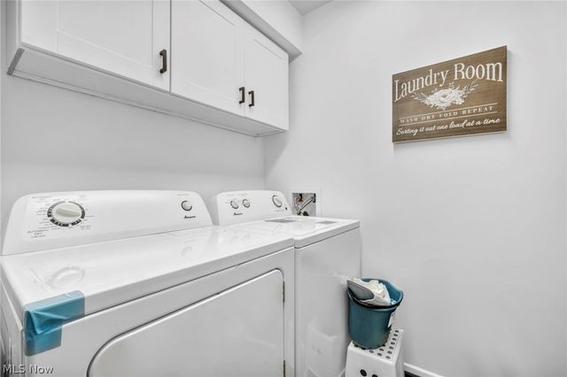 23002 Chandlers Lane, Olmsted Falls, OH 44138