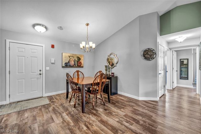 23002 Chandlers Lane, Olmsted Falls, OH 44138