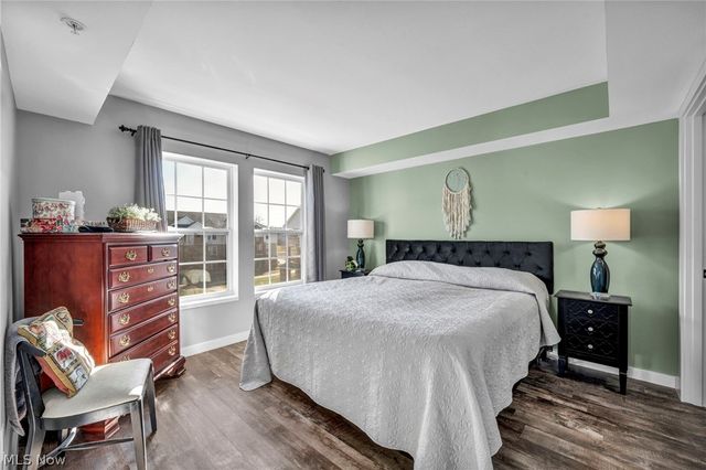 23002 Chandlers Lane, Olmsted Falls, OH 44138