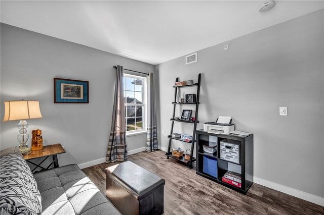 23002 Chandlers Lane, Olmsted Falls, OH 44138