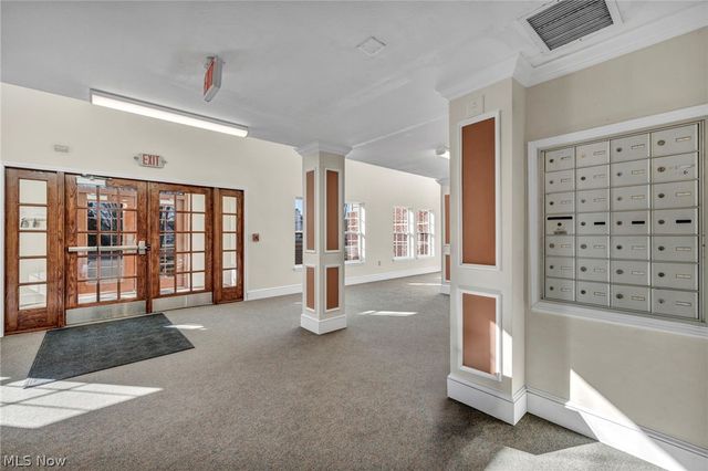 23002 Chandlers Lane, Olmsted Falls, OH 44138