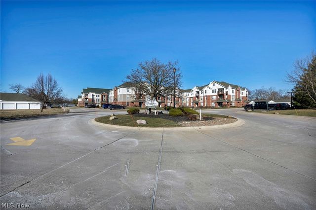 23002 Chandlers Lane, Olmsted Falls, OH 44138