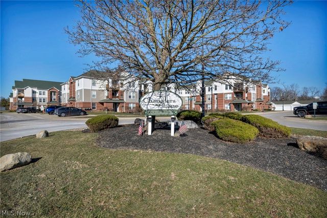 23002 Chandlers Lane, Olmsted Falls, OH 44138