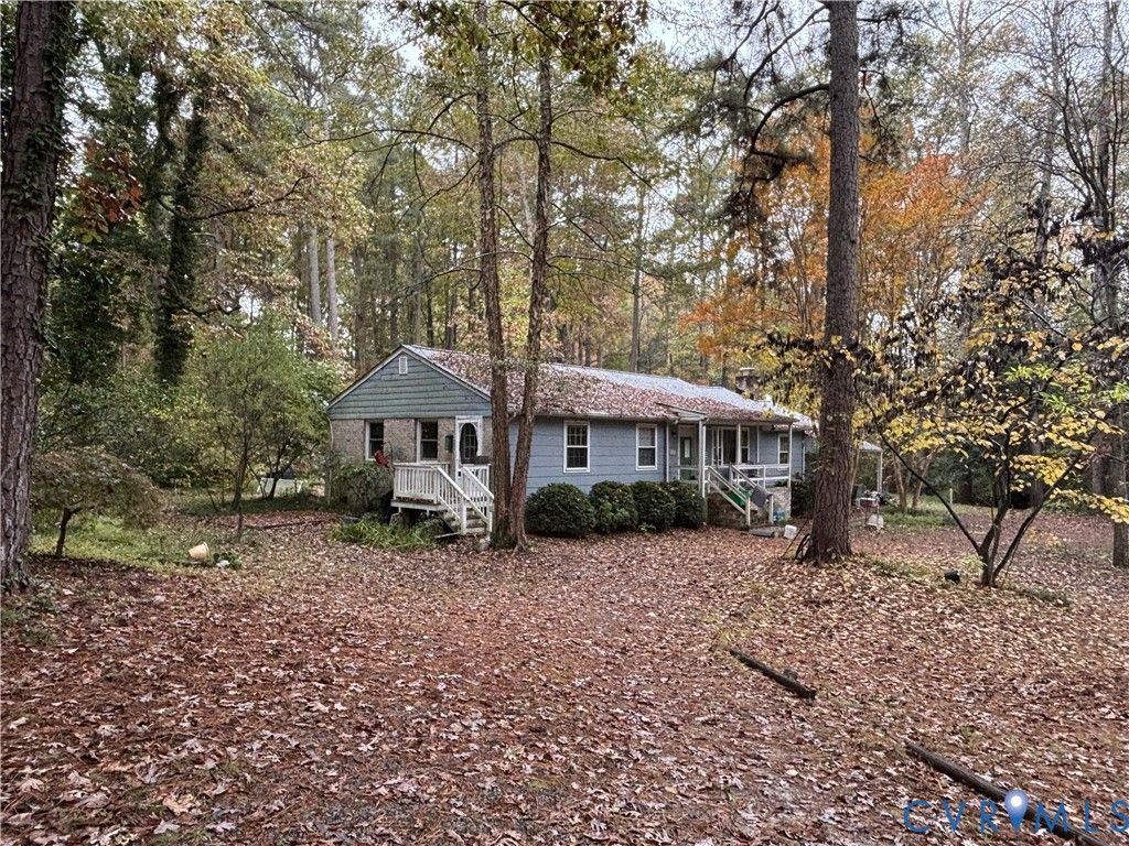 12841 Penny Ln, Midlothian, VA 23112