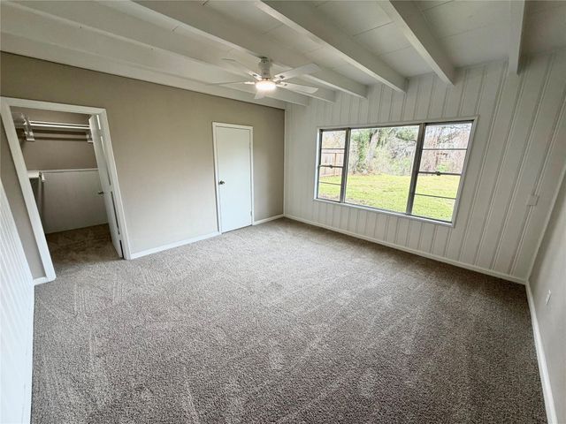 306 Oak Drive, Lake Jackson, TX 77566