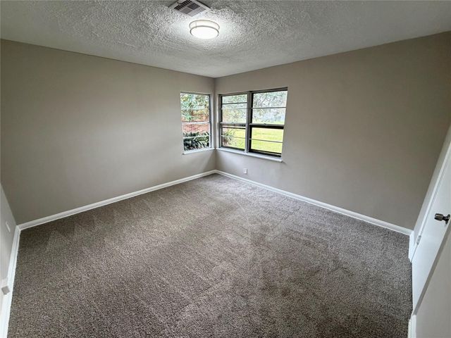 306 Oak Drive, Lake Jackson, TX 77566