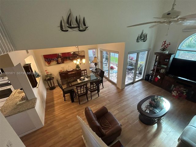 606 SE Trafalgar Ct, Dania Beach, FL 33004