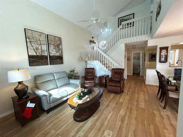 606 SE Trafalgar Ct, Dania Beach, FL 33004