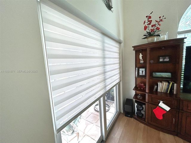 606 SE Trafalgar Ct, Dania Beach, FL 33004