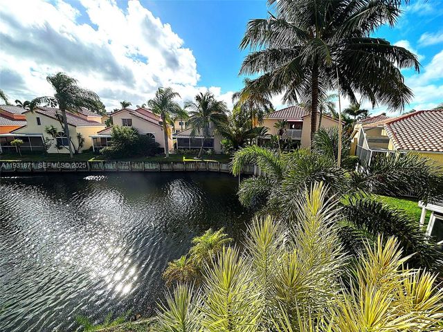 606 SE Trafalgar Ct, Dania Beach, FL 33004