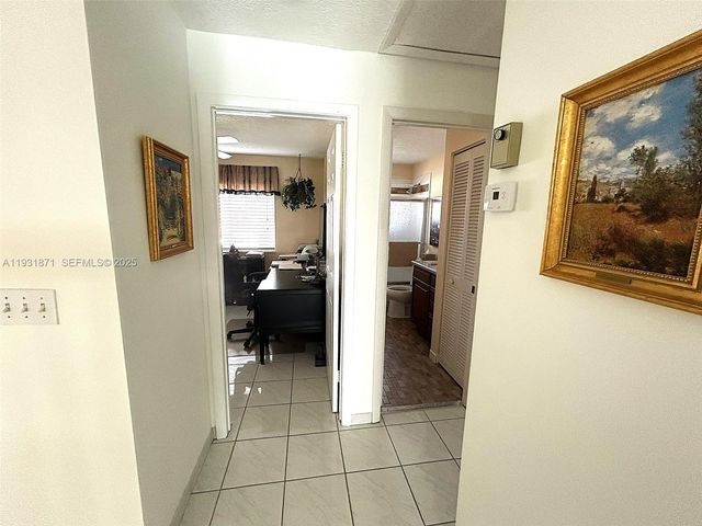 606 SE Trafalgar Ct, Dania Beach, FL 33004