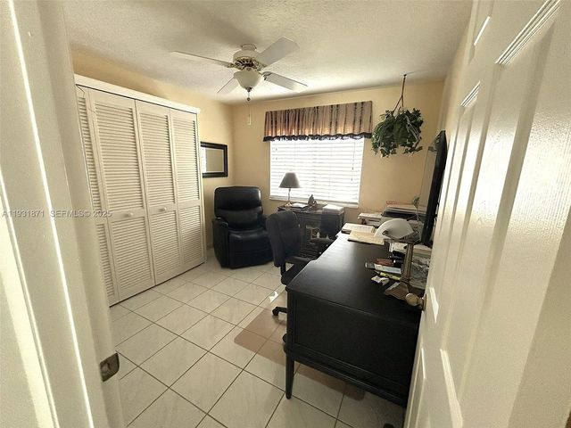 606 SE Trafalgar Ct, Dania Beach, FL 33004