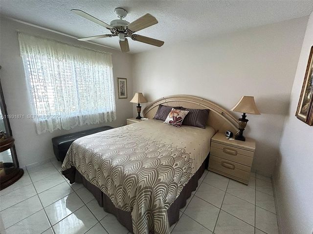 606 SE Trafalgar Ct, Dania Beach, FL 33004