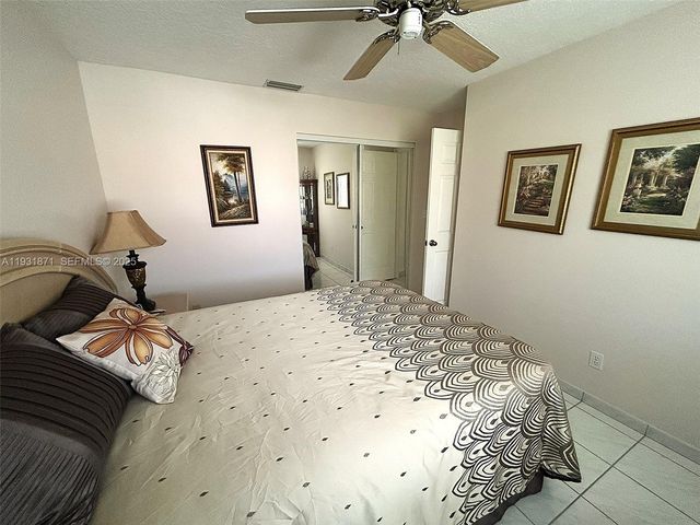 606 SE Trafalgar Ct, Dania Beach, FL 33004