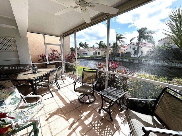 606 SE Trafalgar Ct, Dania Beach, FL 33004