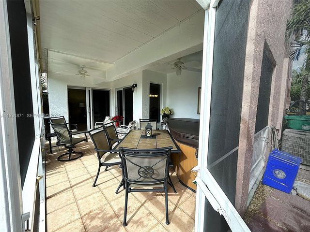 606 SE Trafalgar Ct, Dania Beach, FL 33004