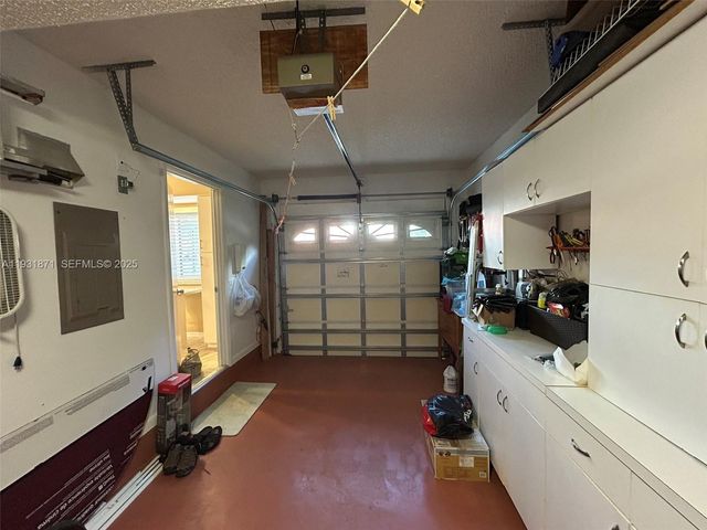 606 SE Trafalgar Ct, Dania Beach, FL 33004