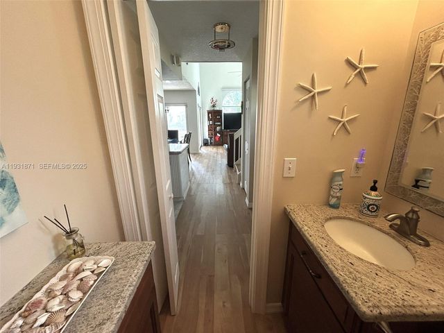 606 SE Trafalgar Ct, Dania Beach, FL 33004