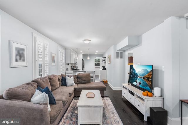 207 GLENWOOD AVE, Merchantville, NJ 08109