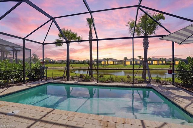 1888 Sierra CT, Naples, FL 34120