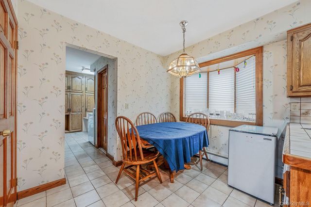 46 Anita Place, Farmingdale, NY 11735