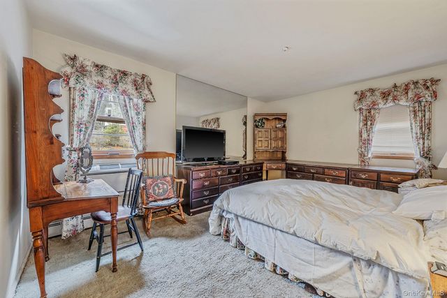 46 Anita Place, Farmingdale, NY 11735