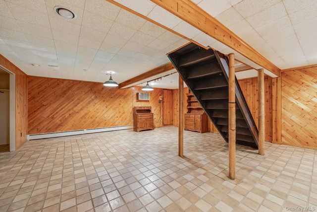 46 Anita Place, Farmingdale, NY 11735