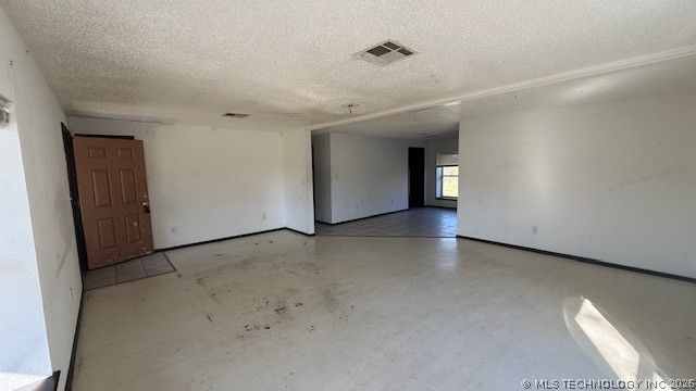 305 W Commercial Street, Inola, OK 74036