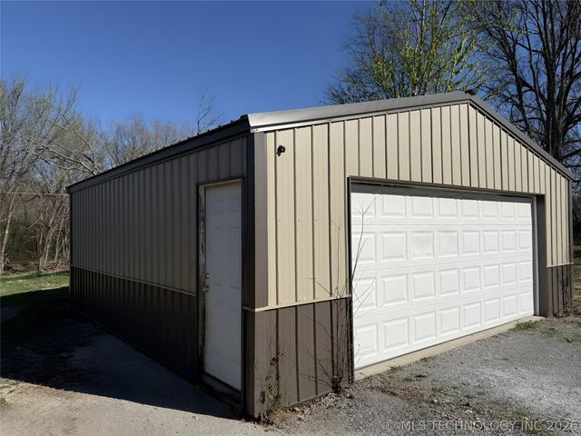 305 W Commercial Street, Inola, OK 74036