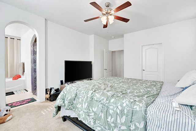 4421 W Pinsapo Drive, Fresno, CA 93722