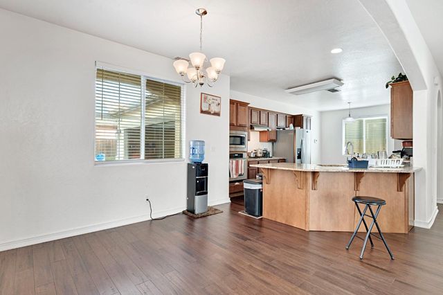 4421 W Pinsapo Drive, Fresno, CA 93722