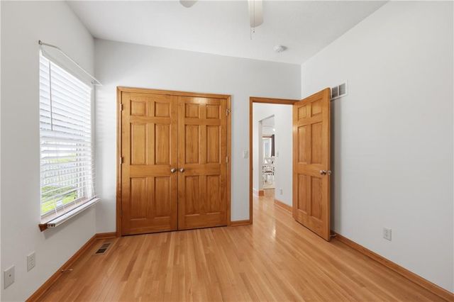 2126 NE Sparta Drive, Blue Springs, MO 64029