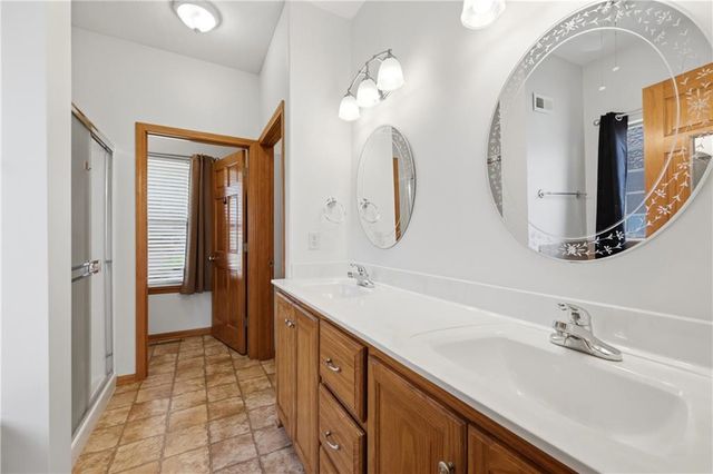 2126 NE Sparta Drive, Blue Springs, MO 64029