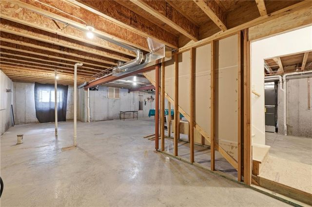 2126 NE Sparta Drive, Blue Springs, MO 64029