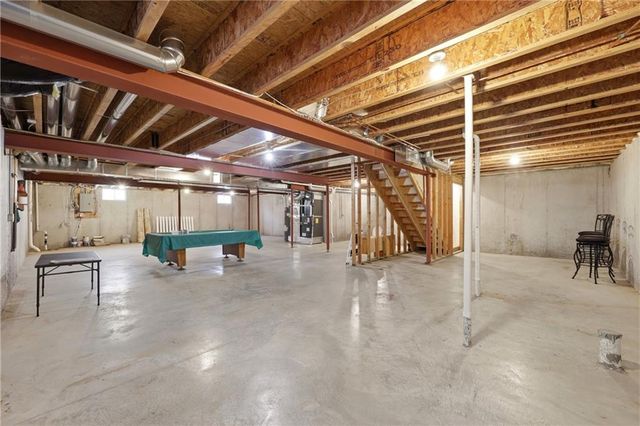 2126 NE Sparta Drive, Blue Springs, MO 64029