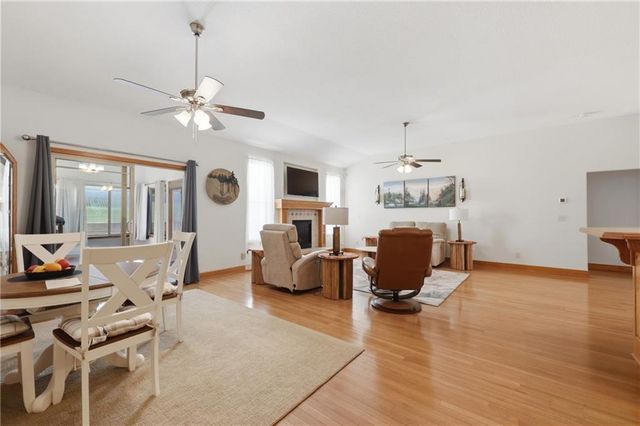 2126 NE Sparta Drive, Blue Springs, MO 64029