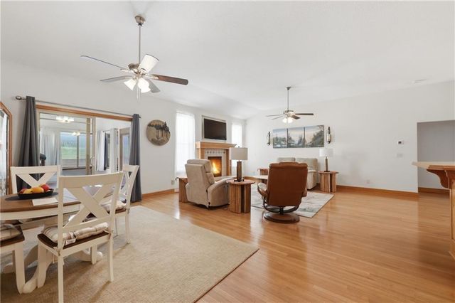2126 NE Sparta Drive, Blue Springs, MO 64029