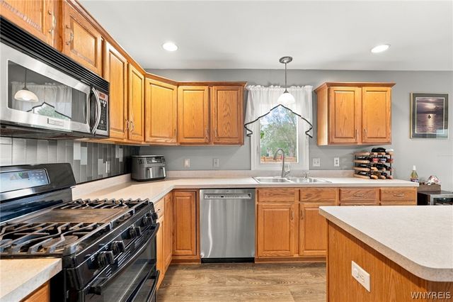 151 Independence Lane, Grand Island, NY 14072
