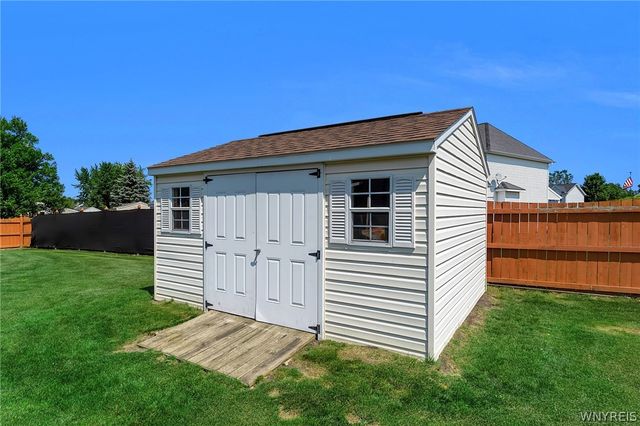 151 Independence Lane, Grand Island, NY 14072