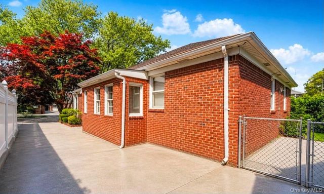 80-07 215th Street, Hollis Hills, NY 11427