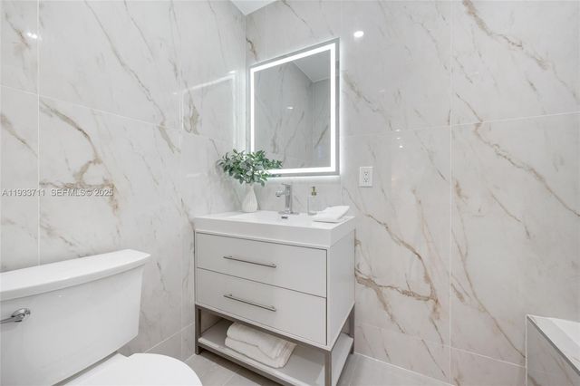 13800 SW 79th Ct, Palmetto Bay, FL 33158