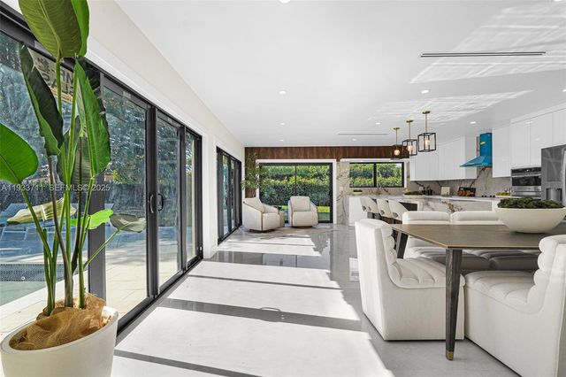 13800 SW 79th Ct, Palmetto Bay, FL 33158