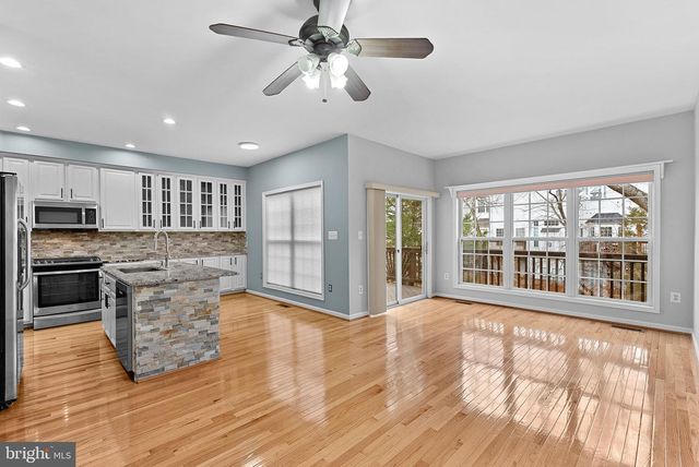 13584 CEDAR RUN LN, Herndon, VA 20171