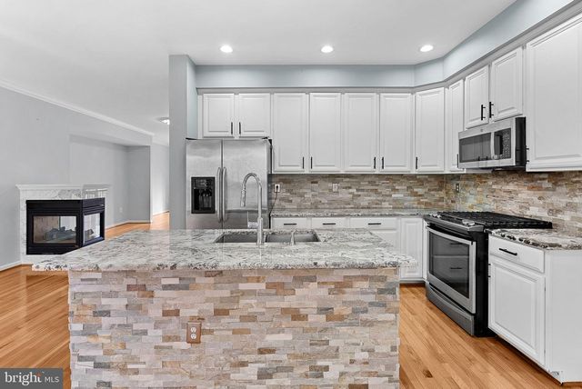 13584 CEDAR RUN LN, Herndon, VA 20171